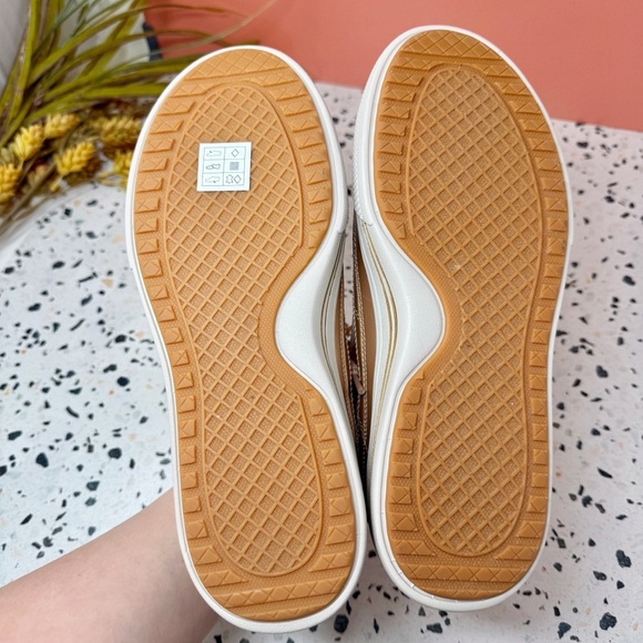 NEW Skechers Primrose Slip Ins On The Go Joy Arch Fit Arcade Women’s Sneakers 10 - Picture 9 of 10